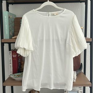 NEW Ivory satin pleated puff shirt sleeve maternity blouse